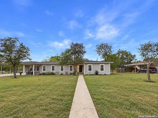 112 Live Oak, Poth, TX 78147 - #1