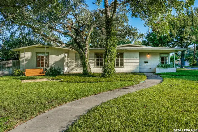 327 Calumet Pl, San Antonio, TX 78209 - #2