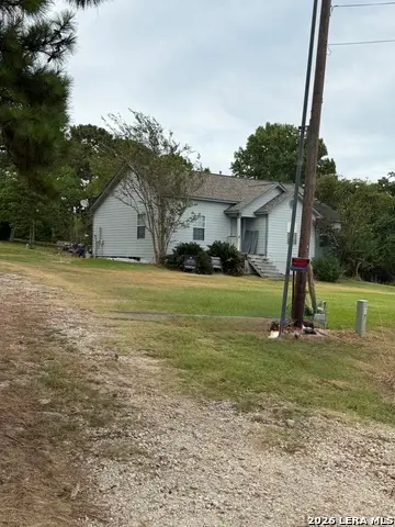 211 E Commercial Ave, Onalaska, TX 77360 - #1
