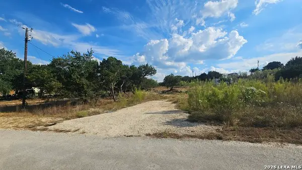 282 Blackfoot Trail, Bandera, TX 78003