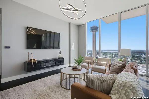 610 E Market St #UNIT 2605, San Antonio, TX 78205
