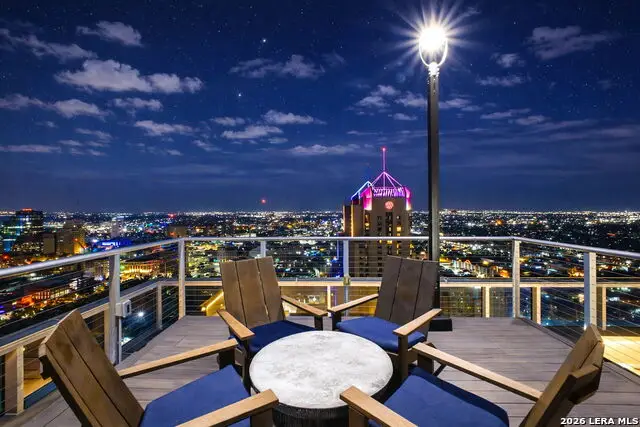 610 E Market St #UNIT 2605, San Antonio, TX 78205 - #3