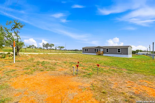95 County Road 403, Floresville, TX 78114 - #2
