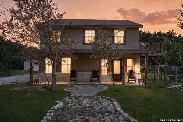 138 Comanche Path, Bandera, TX 78003