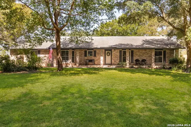 228 Lone Oak St, Seguin, TX 78155 - #1