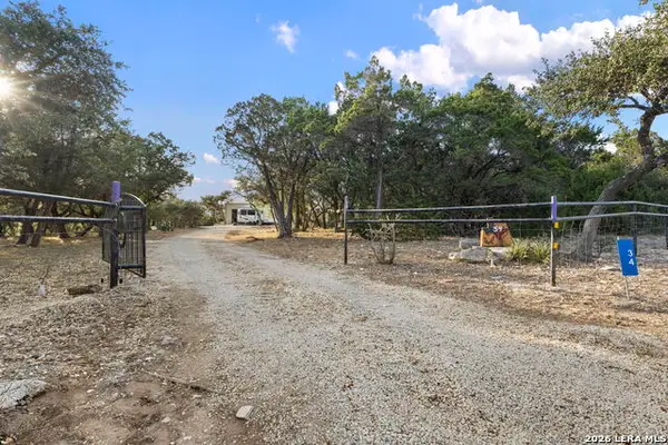 34 Sun Valley Dr, Spring Branch, TX 78070