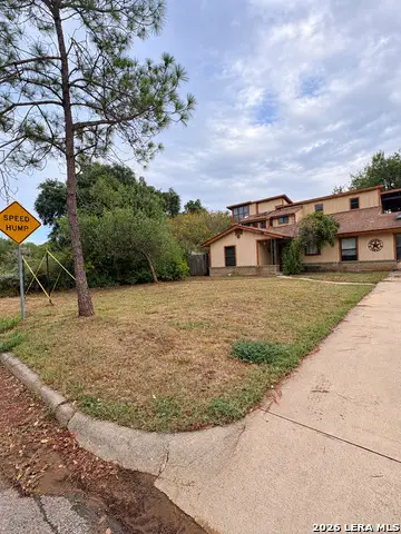 332 Margo Dr, Pearsall, TX 78061 - #2