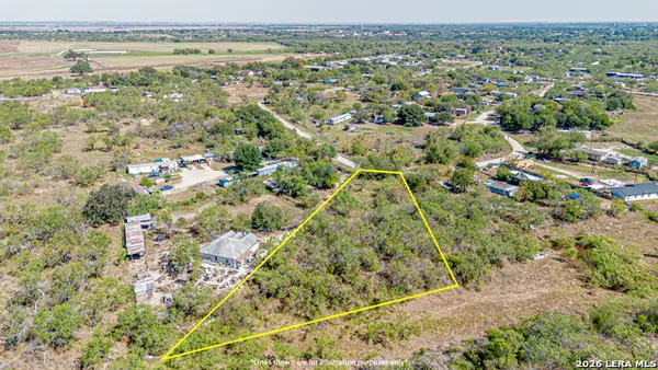 756 County Road 6841, Lytle, TX 78052