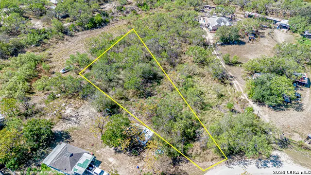 589 County Road 6842, Lytle, TX 78052 - #1