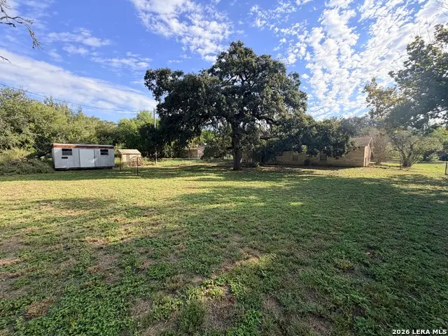119 Low Meadow Dr, Pleasanton, TX 78064 - #2