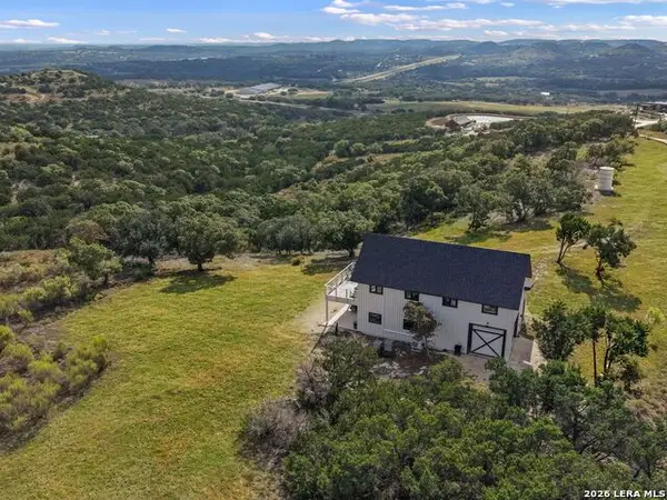 213 Sonderland Pass, Comfort, TX 78013