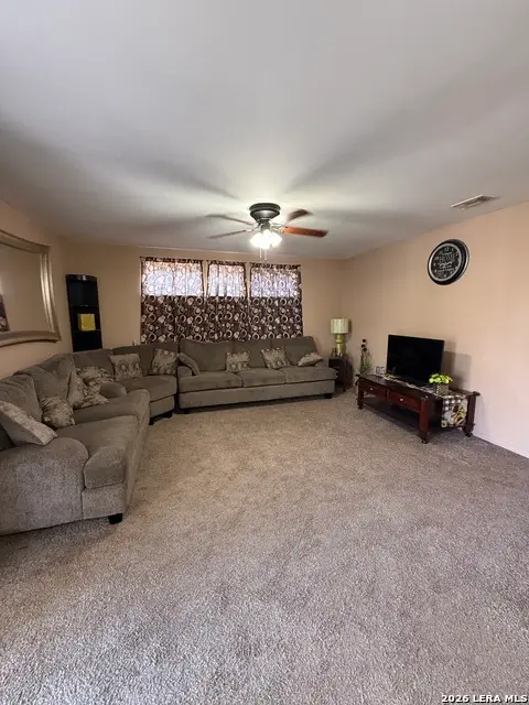 403 S 11th St, Carrizo Springs, TX 78834 - #2