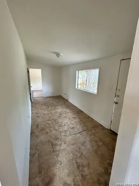 335 Hermitage Ct, San Antonio, TX 78223 - #3