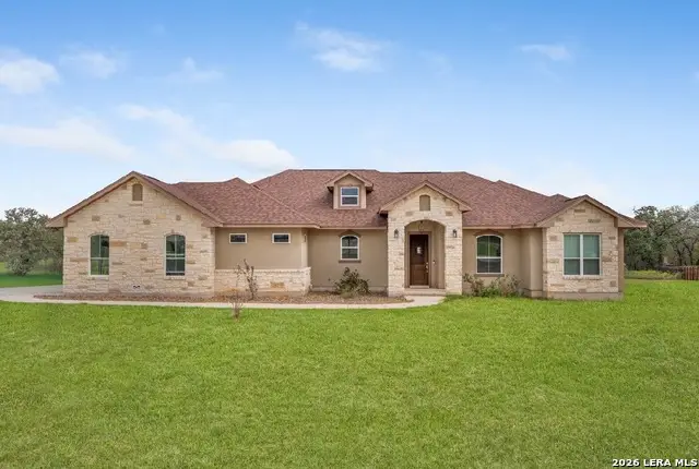 108 Hunting Ridge Dr, La Vernia, TX 78121 - #3