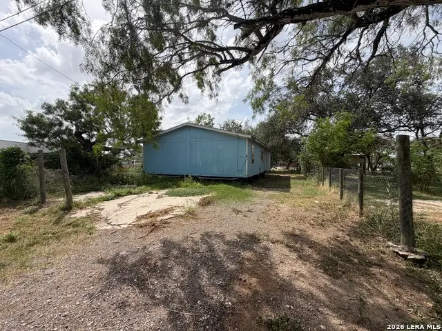 813 Walnut St, Jourdanton, TX 78026 - #1