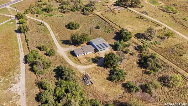 8486 S Loop 1604 E, Elmendorf, TX 78112