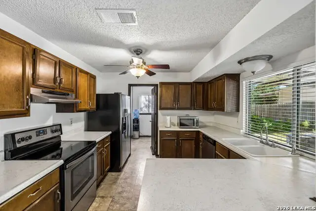 5723 Sun Ridge Dr, San Antonio, TX 78247 - #2