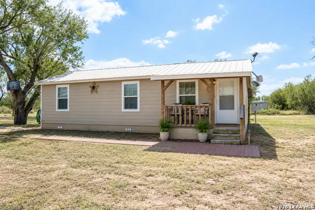 309 E Ave, Christine, TX 78012 - #1