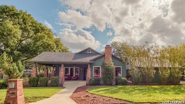 2805 Avenue H, Hondo, TX 78861
