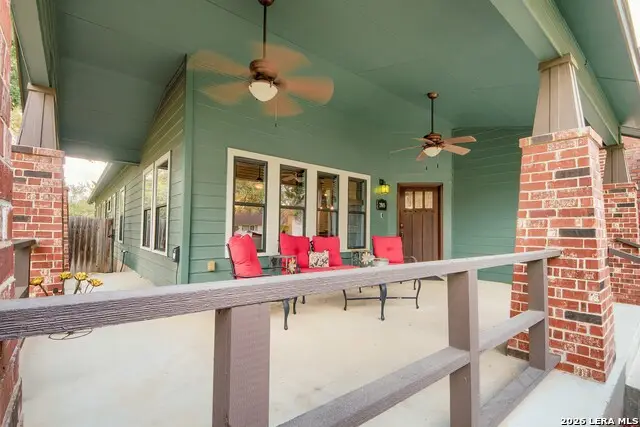 2805 Avenue H, Hondo, TX 78861 - #2