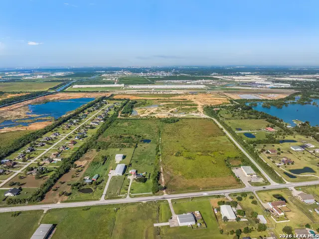 15821 Tri City Beach Rd, Beach City, TX 77523 - #1