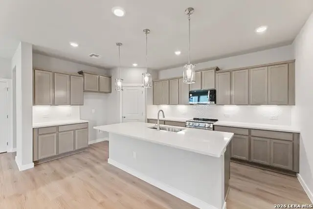 4423 Clarisse St, New Braunfels, TX 78130 - #3