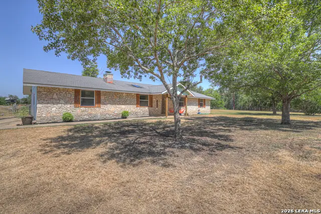 307 Valley Acres Dr, New Braunfels, TX 78130 - #3