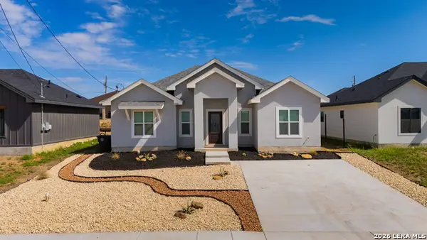 1096 Colon Ln, Eagle Pass, TX 78852