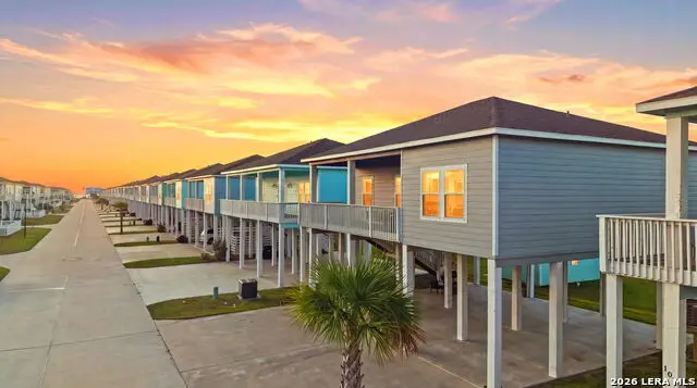 111 Paradise Dr, Rockport, TX 78382 - #1
