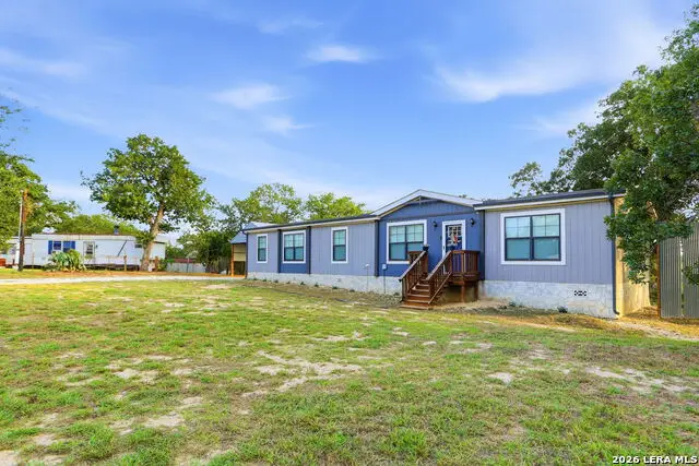 256 Creeks End, Floresville, TX 78114 - #3