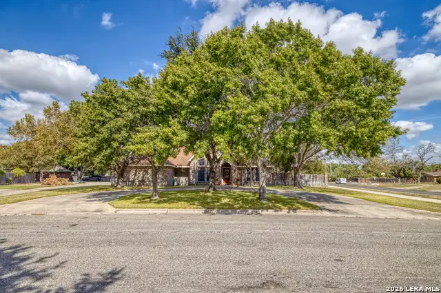 2130 Hackberry Dr, Uvalde, TX 78801 - #2