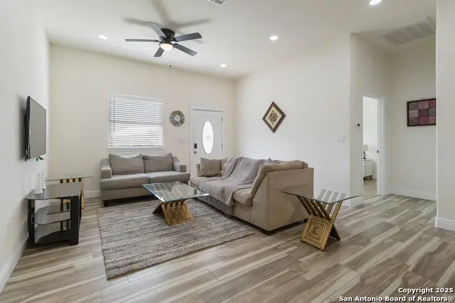 567 Hummingbird, Canyon Lake, TX 78133 - #2
