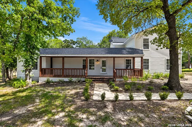 241 Oak Hollow Dr, La Vernia, TX 78121 - #1