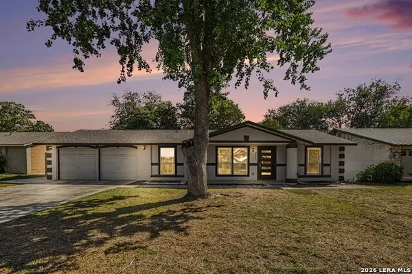 8426 Glen Ct, San Antonio, TX 78239