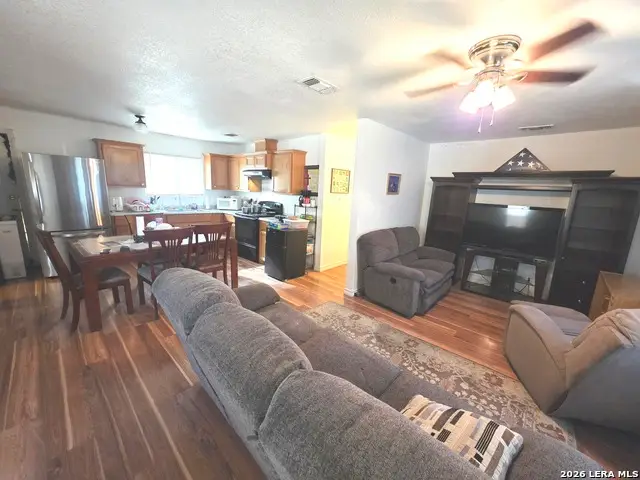 308 Linda Dr, San Marcos, TX 78666 - #2
