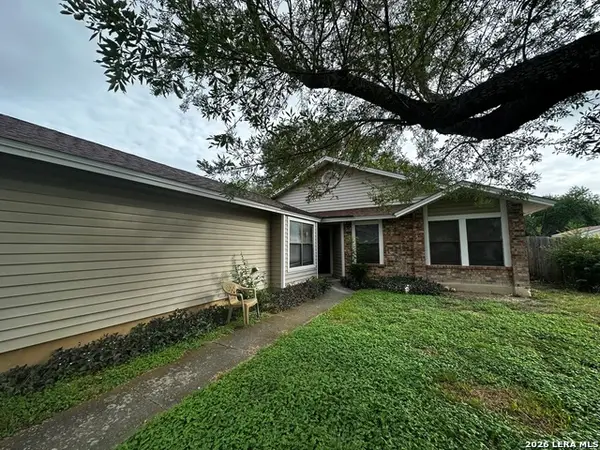 290 Burlington Dr, San Antonio, TX 78245