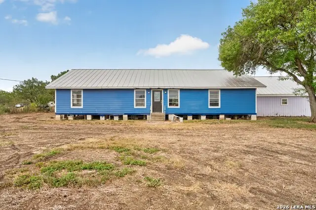 8545 Coughran Rd, Pleasanton, TX 78064 - #1