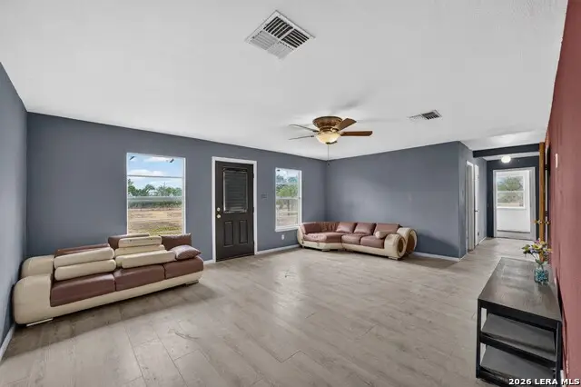 8545 Coughran Rd, Pleasanton, TX 78064 - #3
