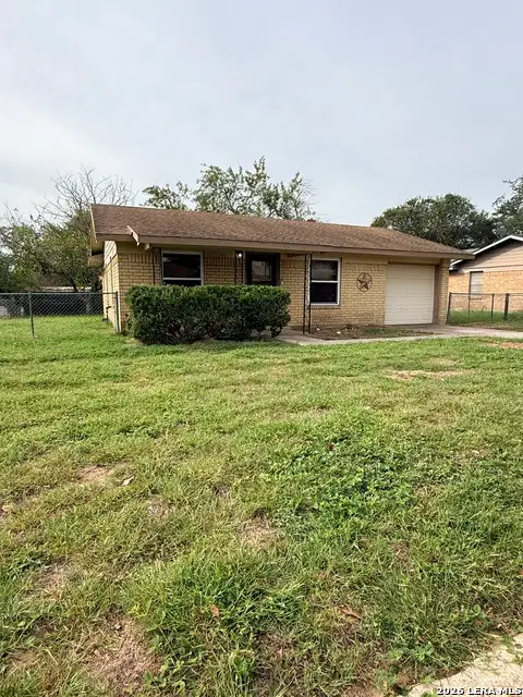 1203 Vivian St, Pleasanton, TX 78064 - #3