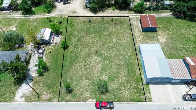 000 Trade St, Pleasanton, TX 78064 - #1
