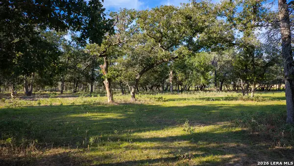 109 County Road 436, Stockdale, TX 78160
