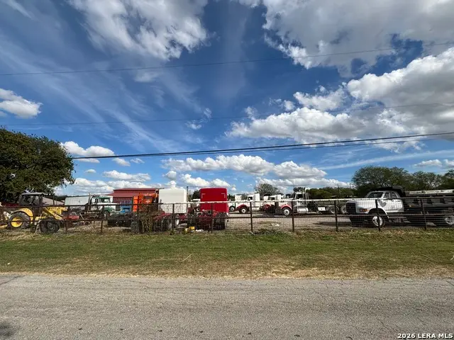 2850 Chloe Dr., Converse, TX 78109 - #2