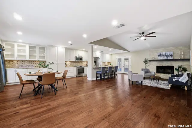 100 Fort Wayne, Universal City, TX 78148 - #2