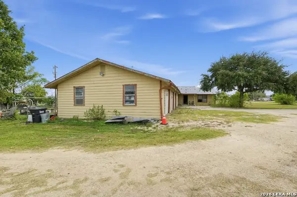 1021 Marion, Marion, TX 78124