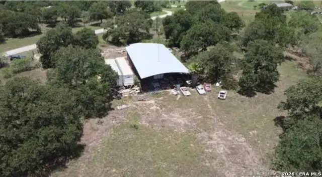 472 Terrace Hill Ln, Floresville, TX 78114 - #1