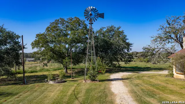 377 Us Highway 181 S, Floresville, TX 78114 - #3