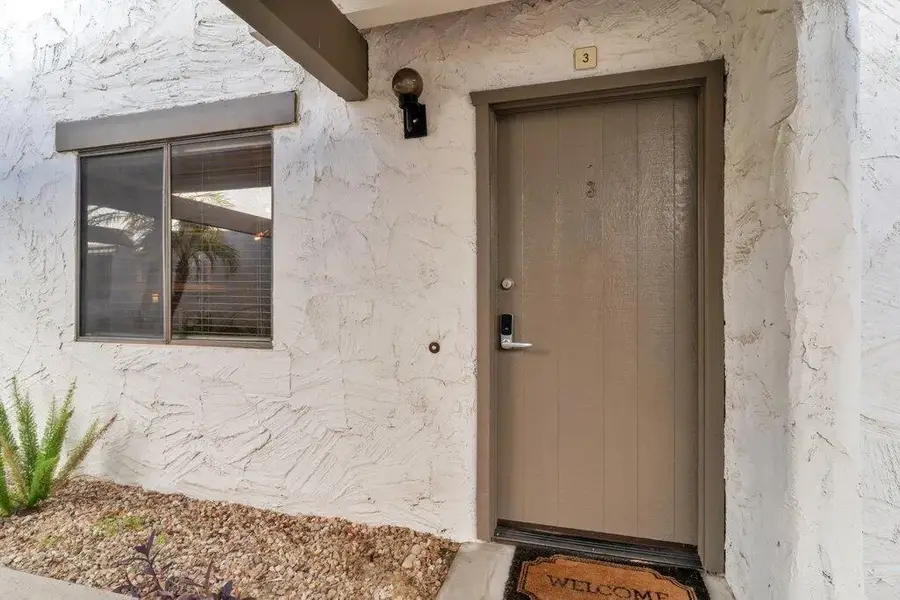 1050 E Ramon Road #3, Palm Springs, CA 92264 - #2