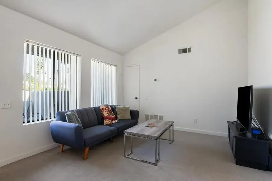351 N Hermosa Drive #4b2, Palm Springs, CA 92262 - #3