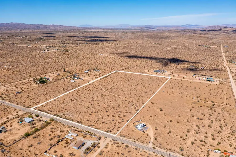 1 Aberdeen, Yucca Valley, CA 92284 - #3