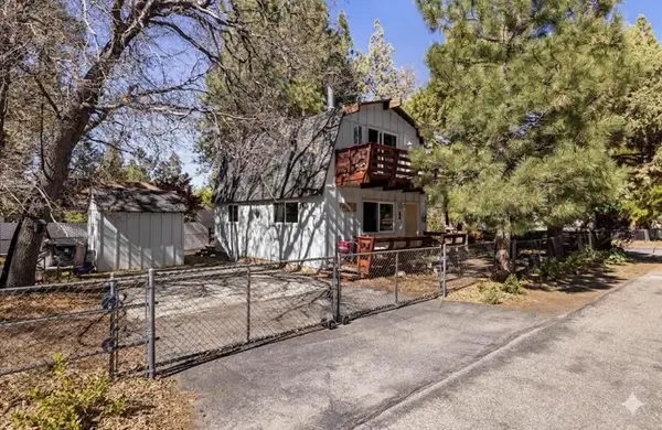 566 Santa Barbara Avenue, Sugarloaf, CA 92386